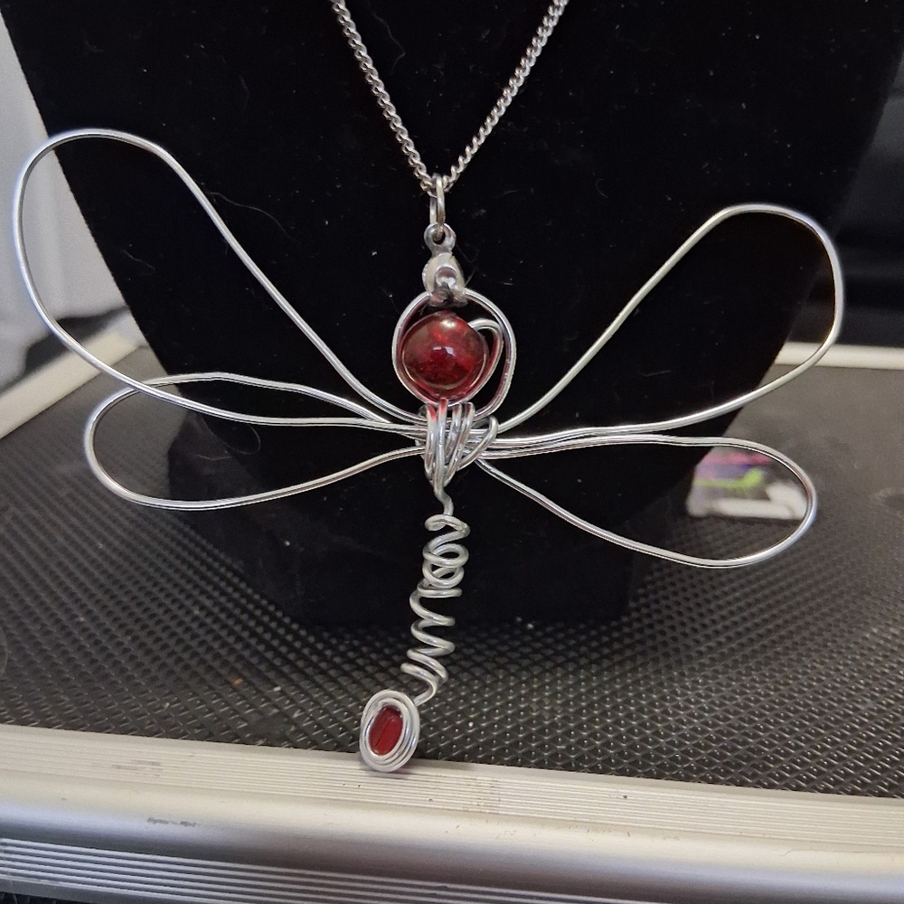 Handmade Elegant Silver and Red Dragonfly Pendent Necklace